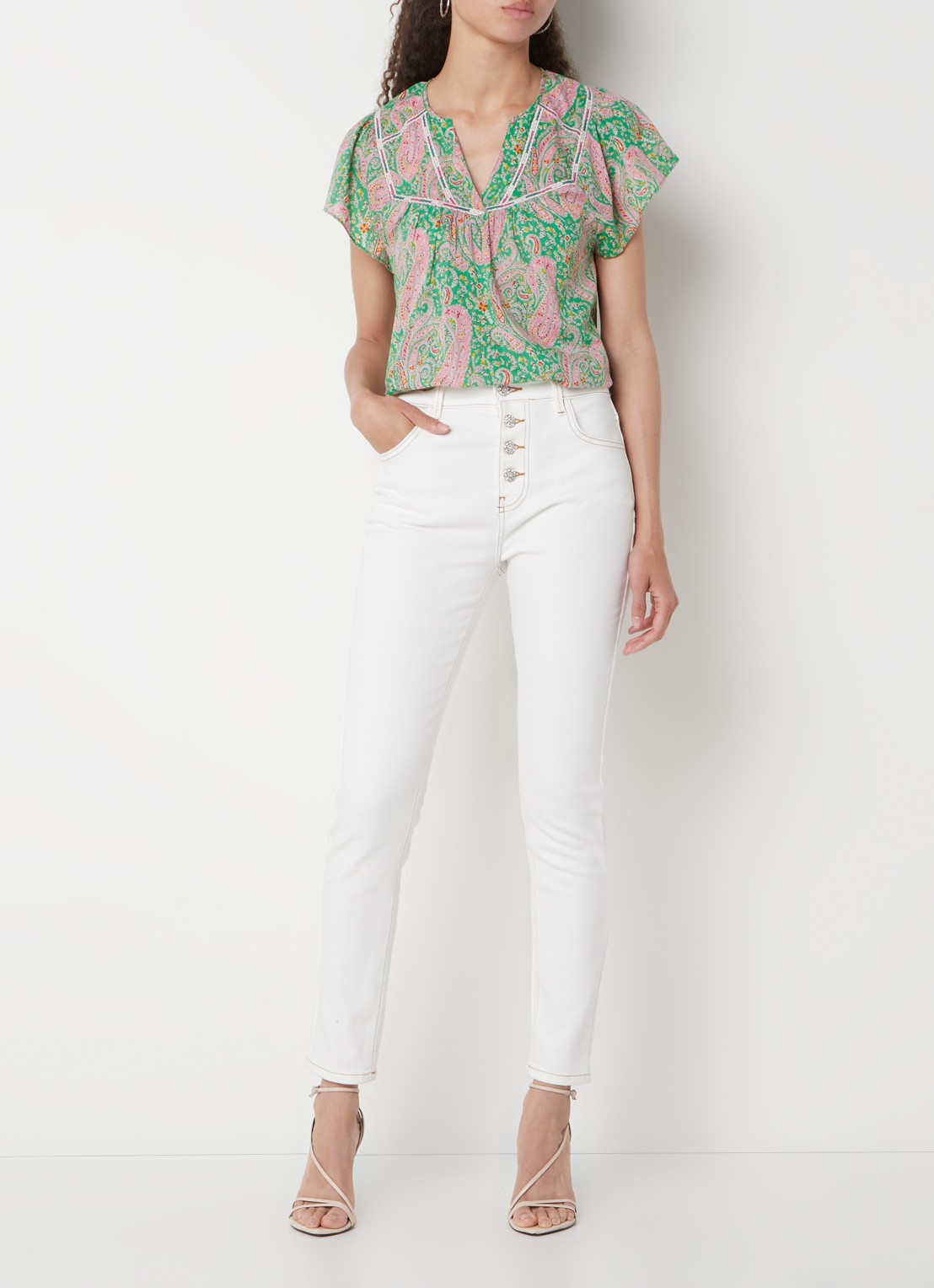 Ba&sh Cscott high waist tapered cropped jeans met stretch - voorkant 5 gebroken wit
