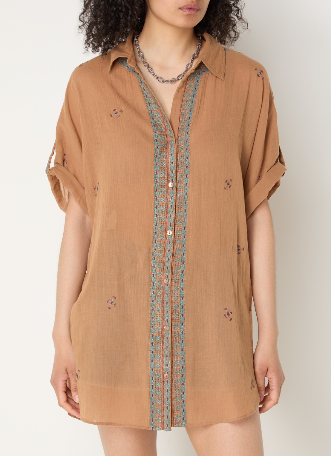 ba&sh Daela mini blousejurk met borduring - detail camel