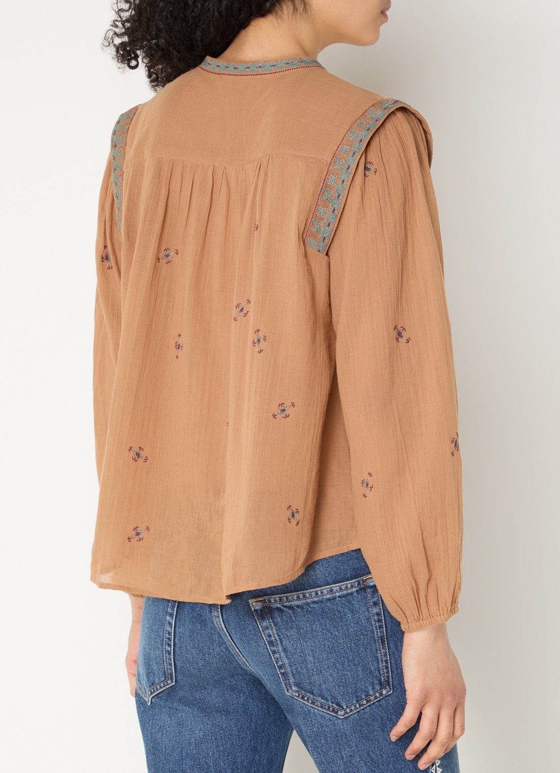 ba&sh Dalila blouse met borduring - achterkant 2 camel
