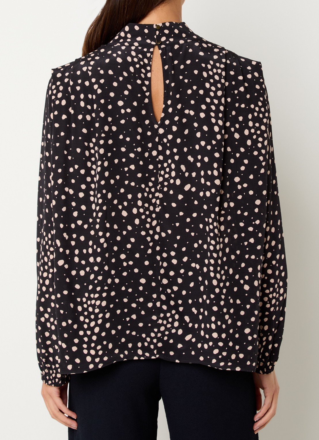 ba&sh Delphine top met stippenprint en asymmetrisch detail - achterkant 4 zwart