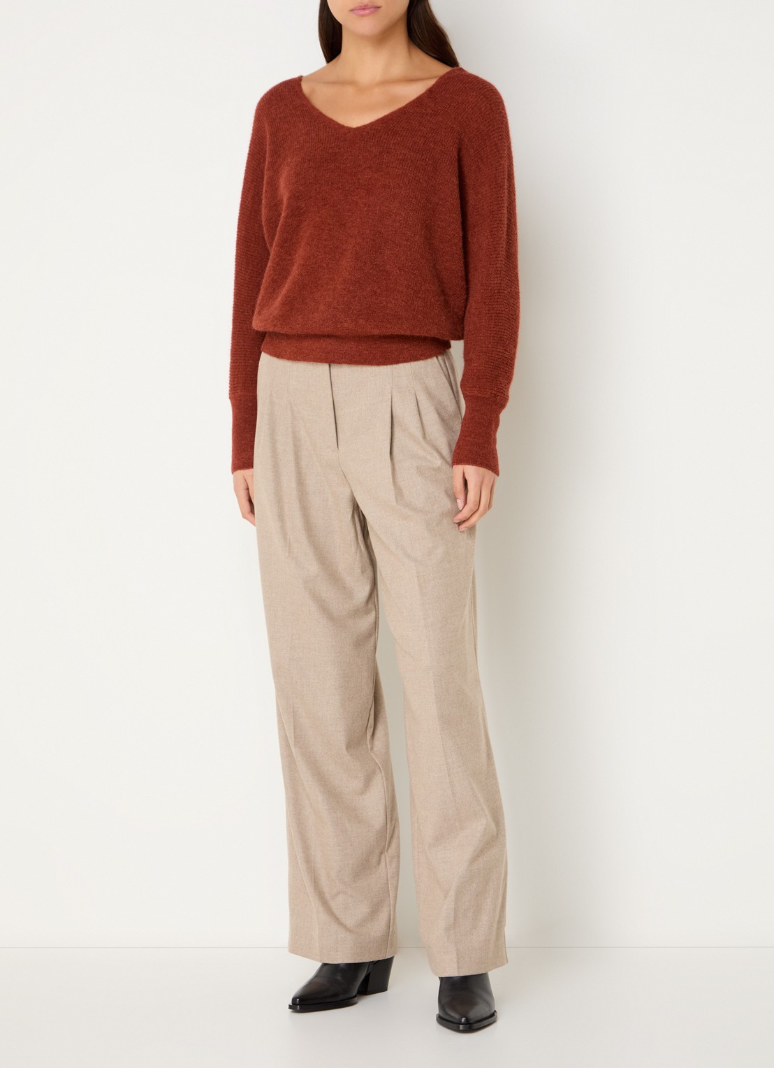 ba&sh Elsa grofgebreid vest in alpaca wolblend met V-hals - voorkant 4 steenrood