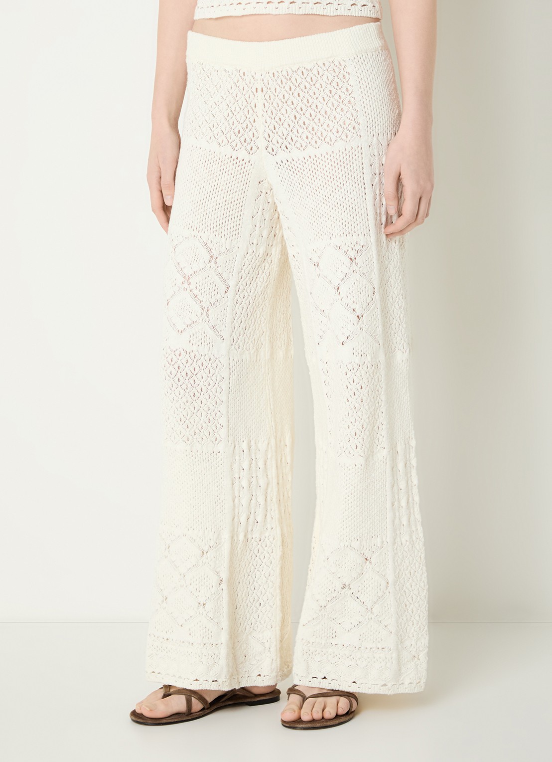 ba&sh High waist flared fit broek met opengewerkt dessin - detail 2 gebroken wit