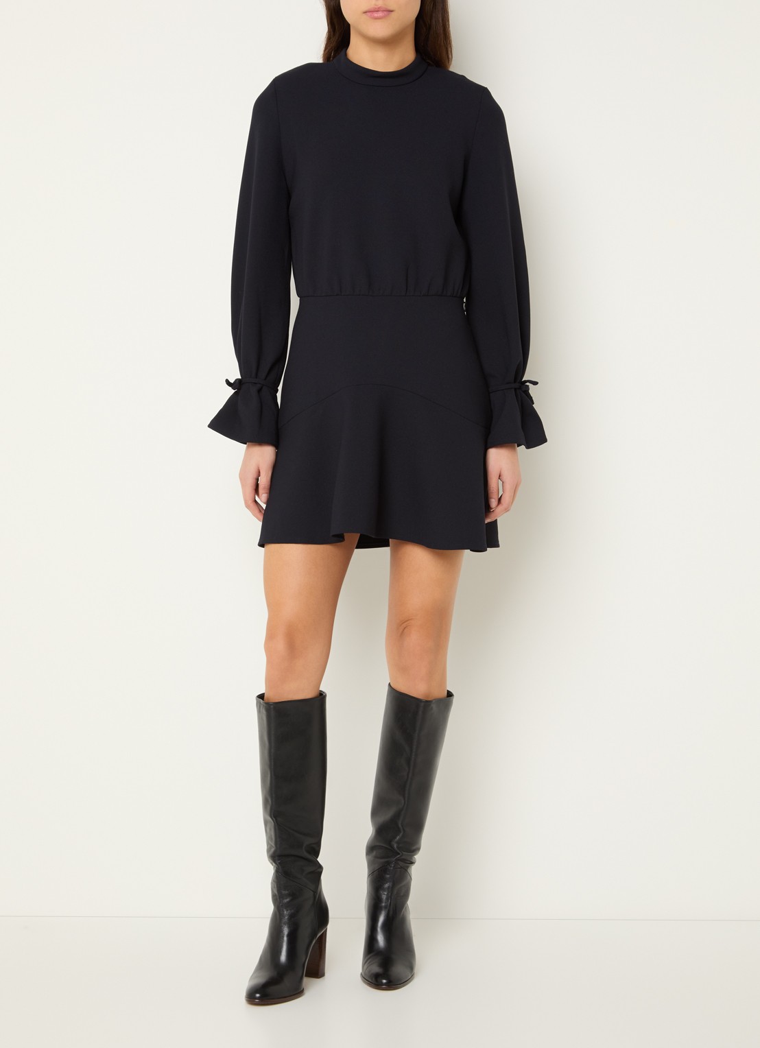 ba&sh Ilana mini jurk met schoudervulling - voorkant 3 donkerblauw