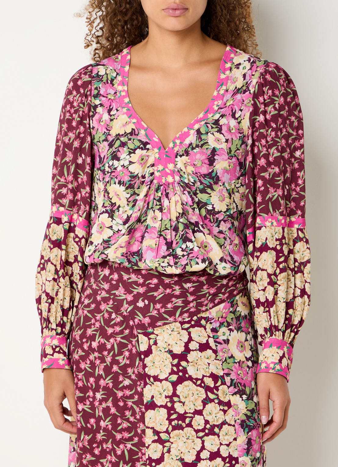 ba&sh Iline tuniek met bloemenprint - detail 3 bordeauxrood