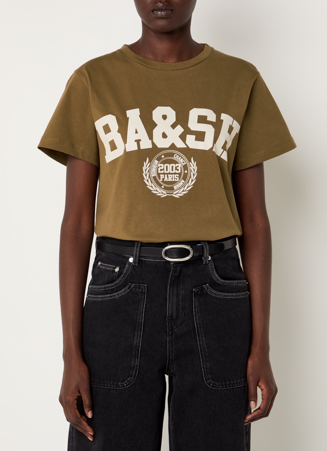ba&sh Ioni T-shirt met logoprint - detail bruin