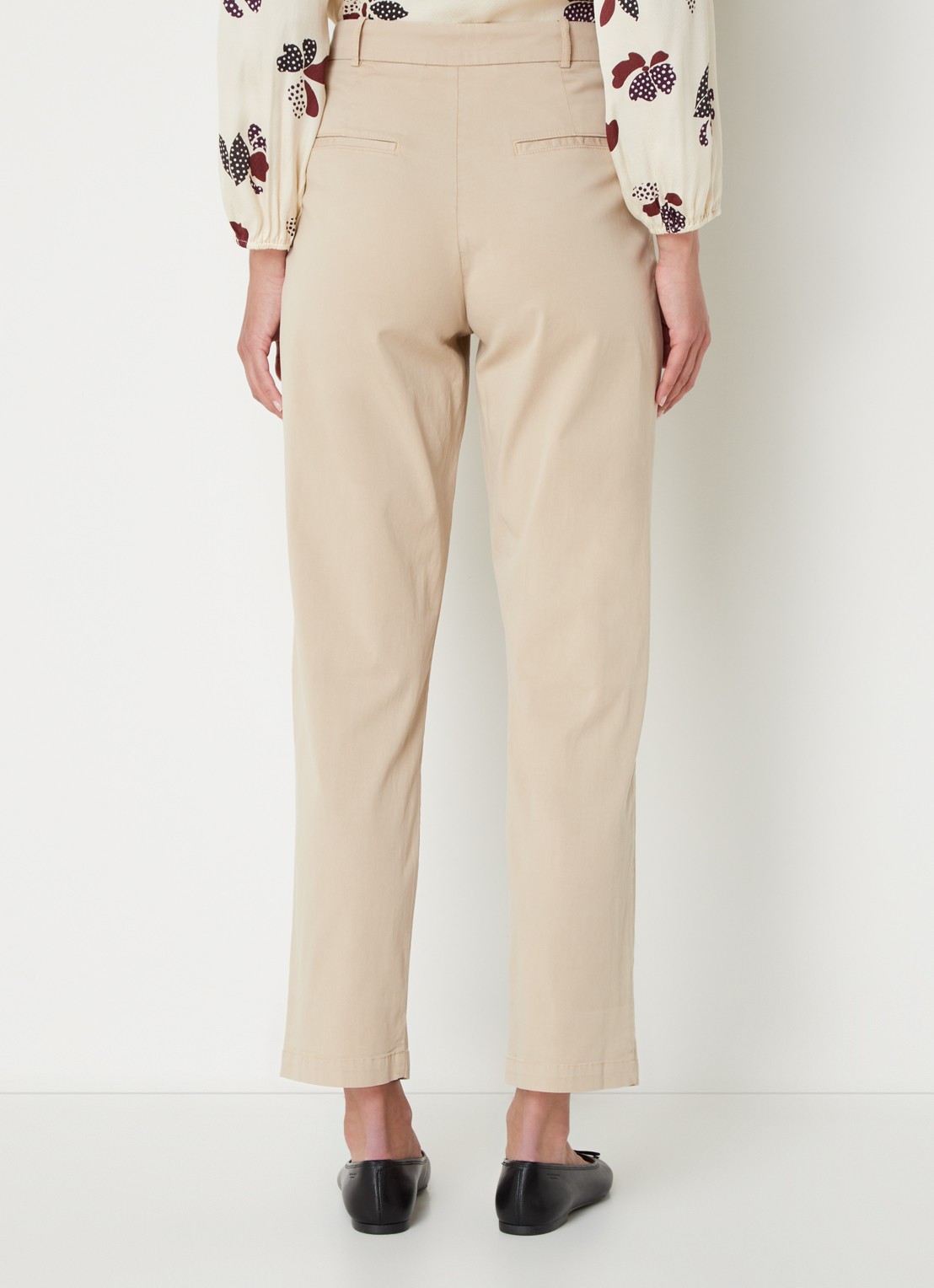 ba&sh Jally mid waist straight fit cropped pantalon met steekzakken - achterkant beige