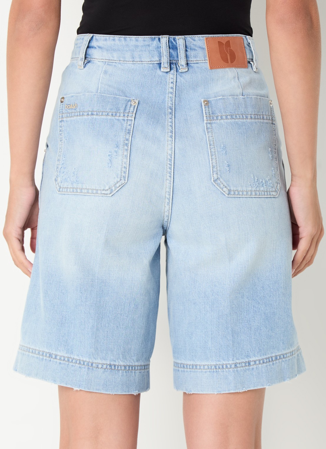 ba&sh Jodd high waist loose fit korte broek van denim met lichte wassing - achterkant indigo