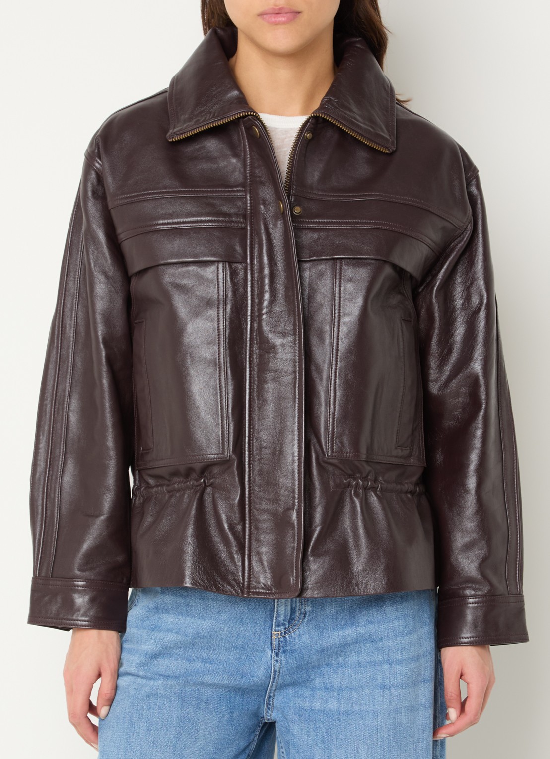 ba&sh Kassia jacket van lamsleer met steekzakken - detail 2 cranberryrood