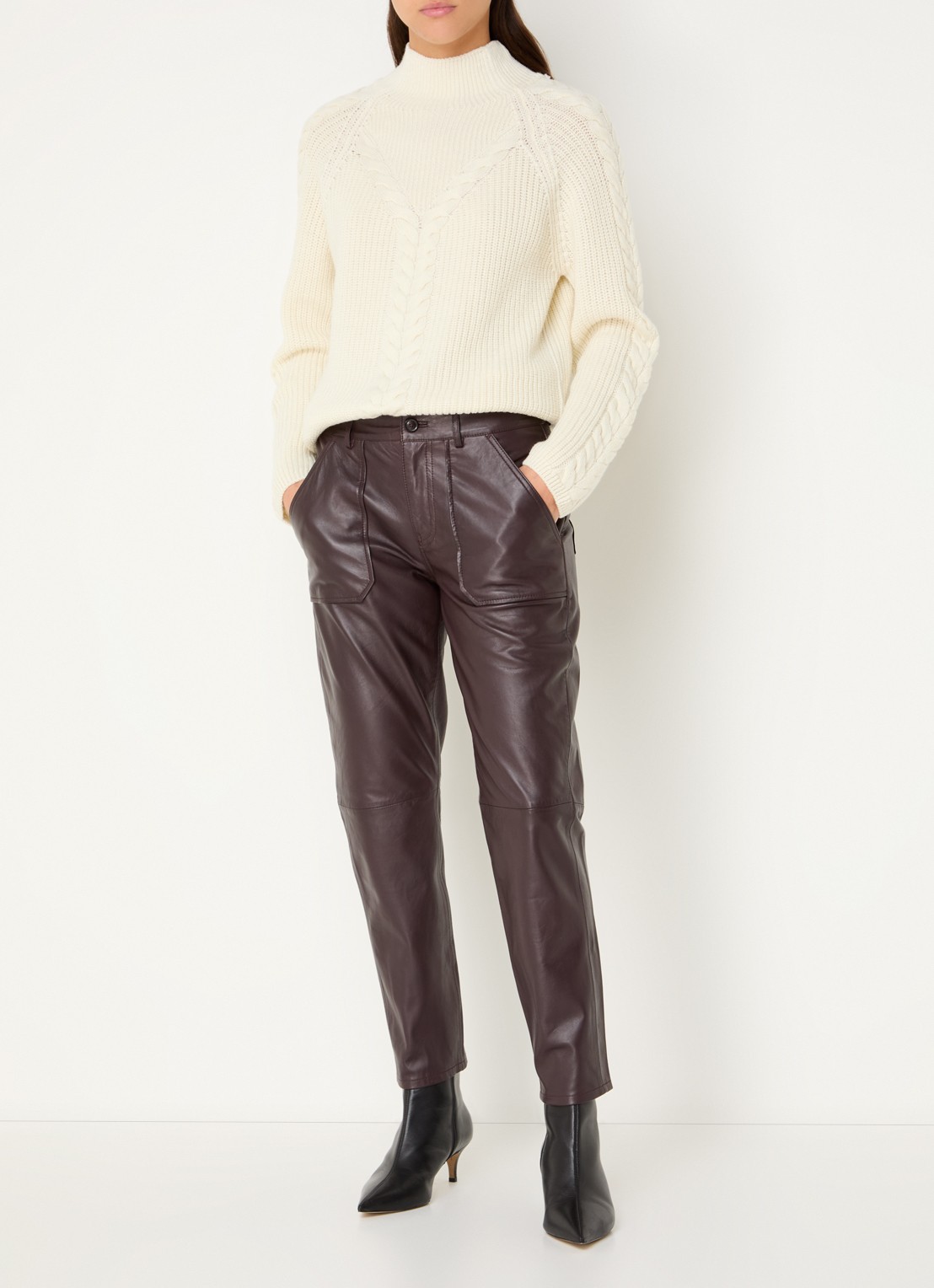 ba&sh Kelly mid waist tapered fit broek van lamsleer - voorkant 4 aubergine