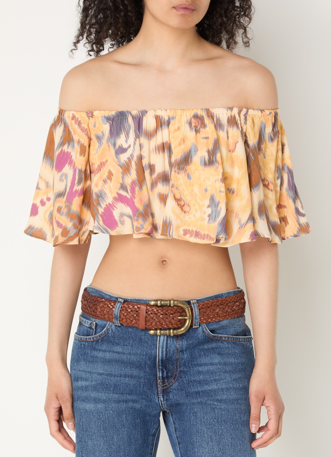 ba&sh Manthea cropped off shoulder top met print - detail 4 okergeel