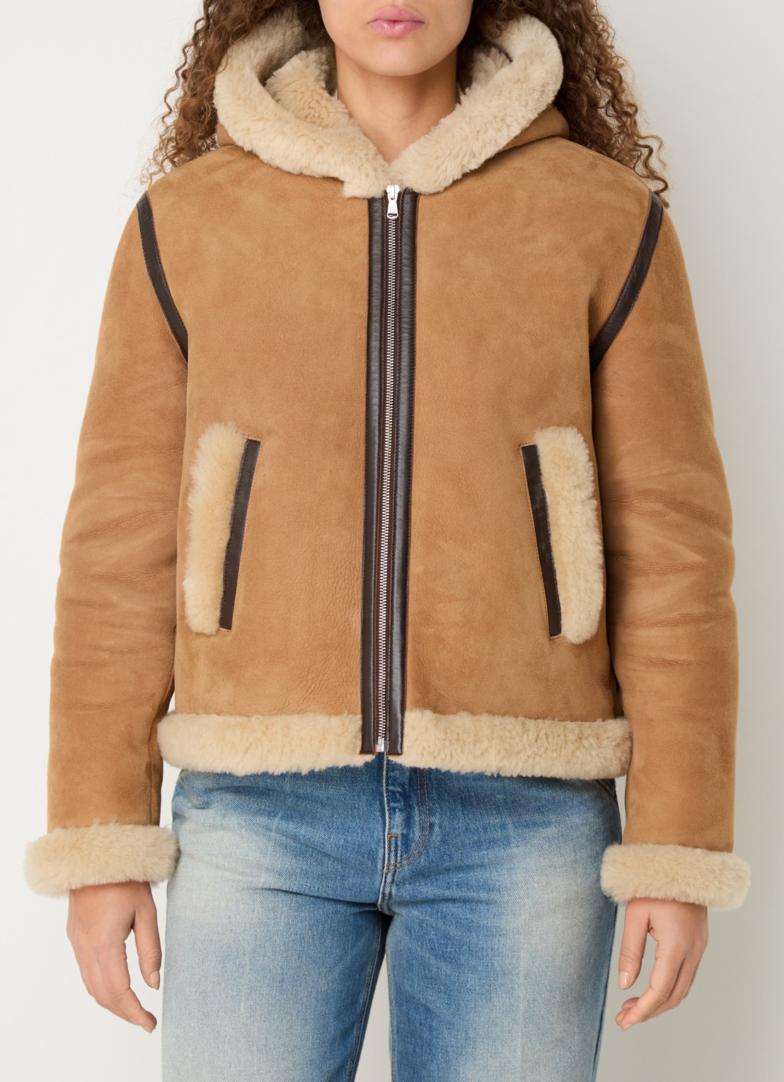 ba&sh Maxou lammy coat van schapenleer met steekzakken - detail camel
