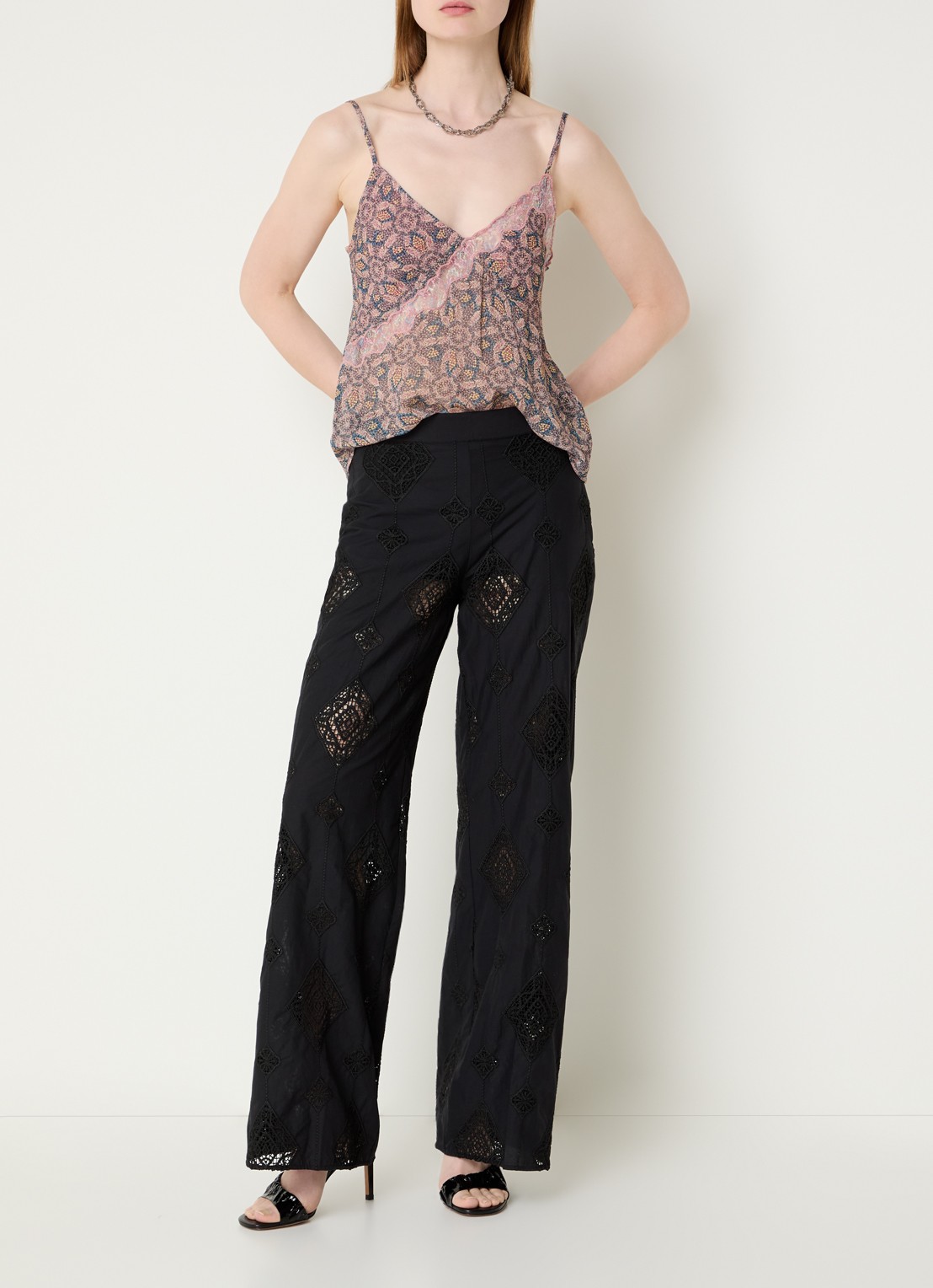 ba&sh Mike low waist straight fit broek met broderie - voorkant 4 zwart