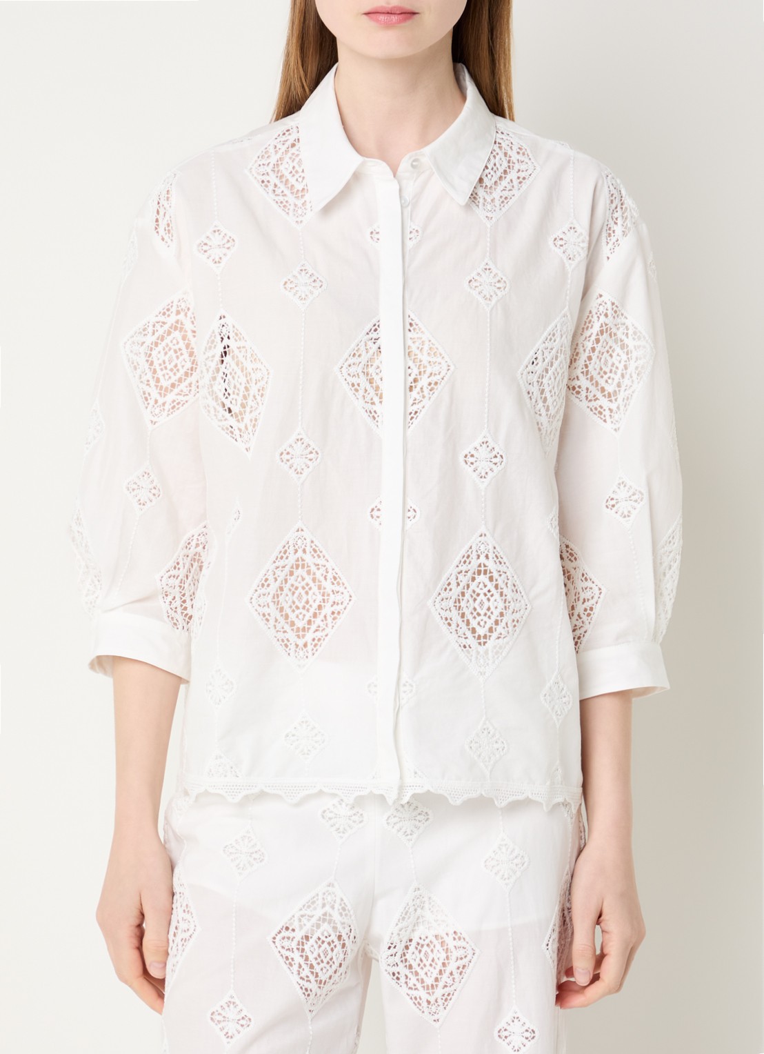 ba&sh Muriel blouse met broderie - detail 4 gebroken wit