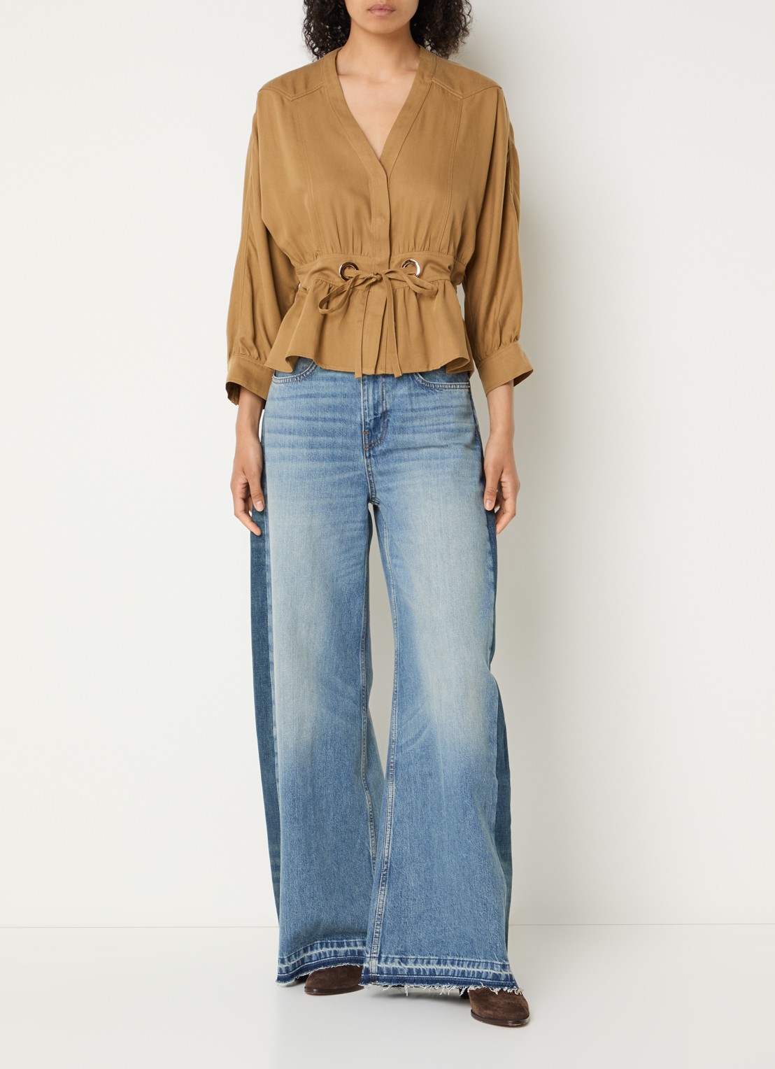 ba&sh Precilia blouse met strikceintuur - voorkant 2 camel
