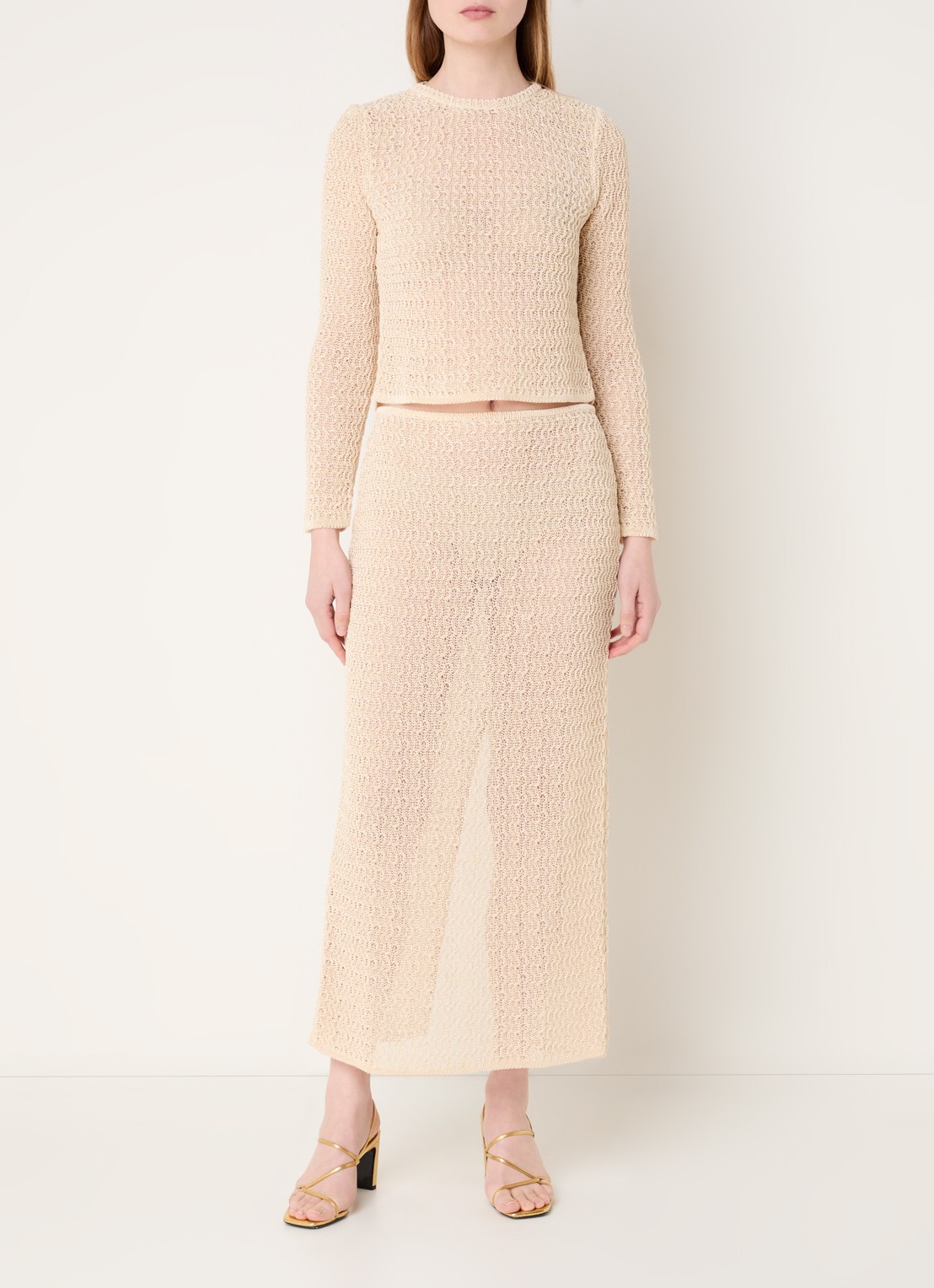 ba&sh Prettie grofgebreide semi-transparante maxi rok met split - voorkant 3 creme