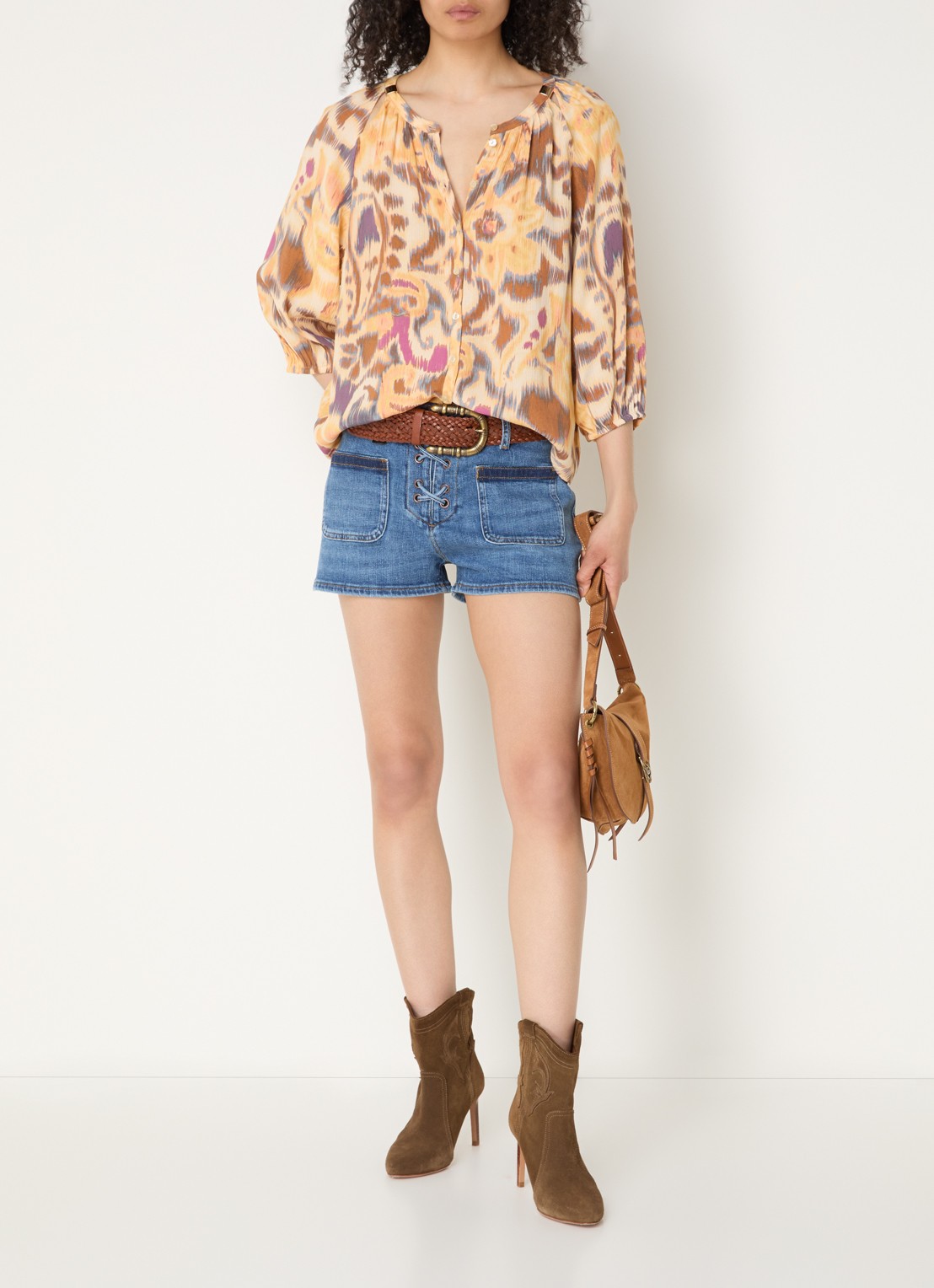 ba&sh Rio low waist straight fit korte broek van denim met opgestikte zakken  - voorkant 4 indigo