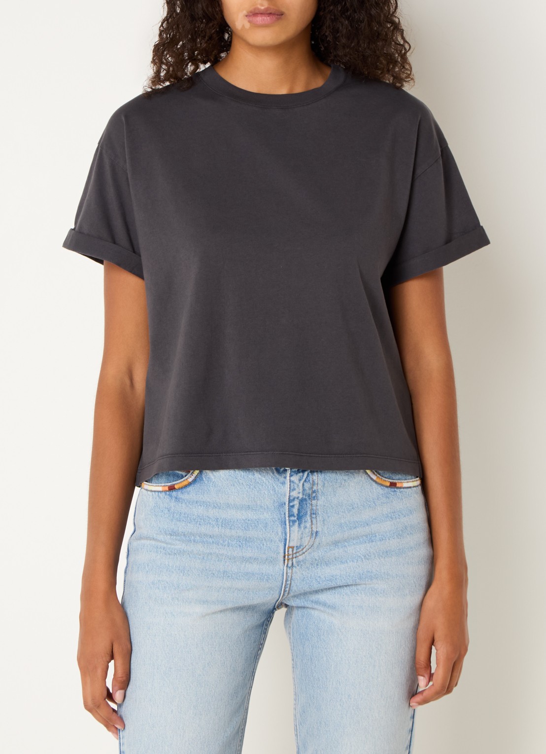 ba&sh Rosie T-shirt met ronde hals - detail 2 donkergrijs