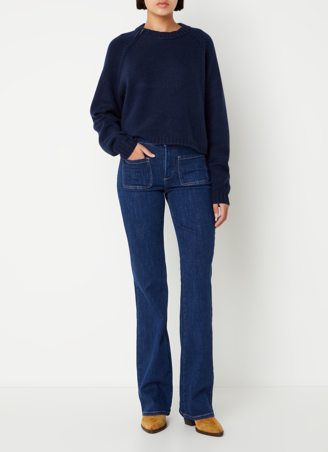 ba&sh Ross mid waist bootcut jeans met donkere wassing - voorkant 3 indigo