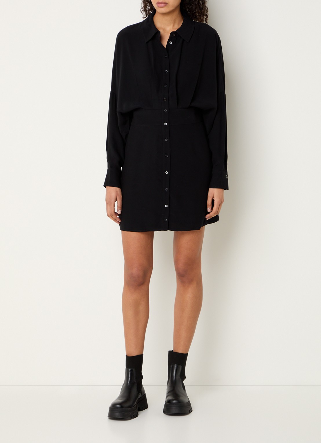 ba&sh Sayana mini blousejurk met vleermuismouw - voorkant 3 zwart