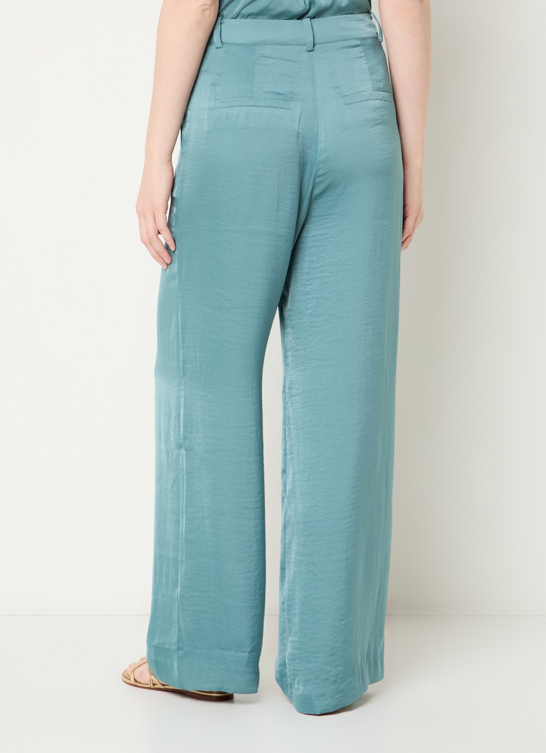 ba&sh Solveig high waist wide fit pantalon van satijn met steekzakken - achterkant 2 zeegroen
