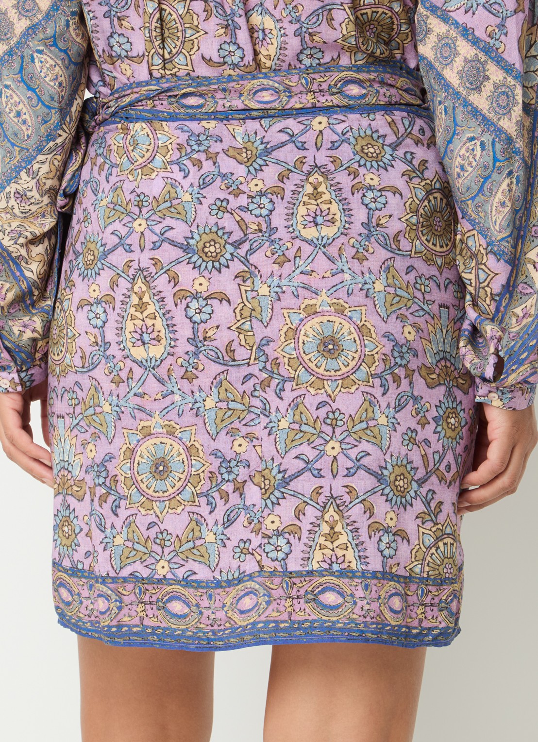 ba&sh Sorenzo mini rok met strikceintuur en print - achterkant 4 lila