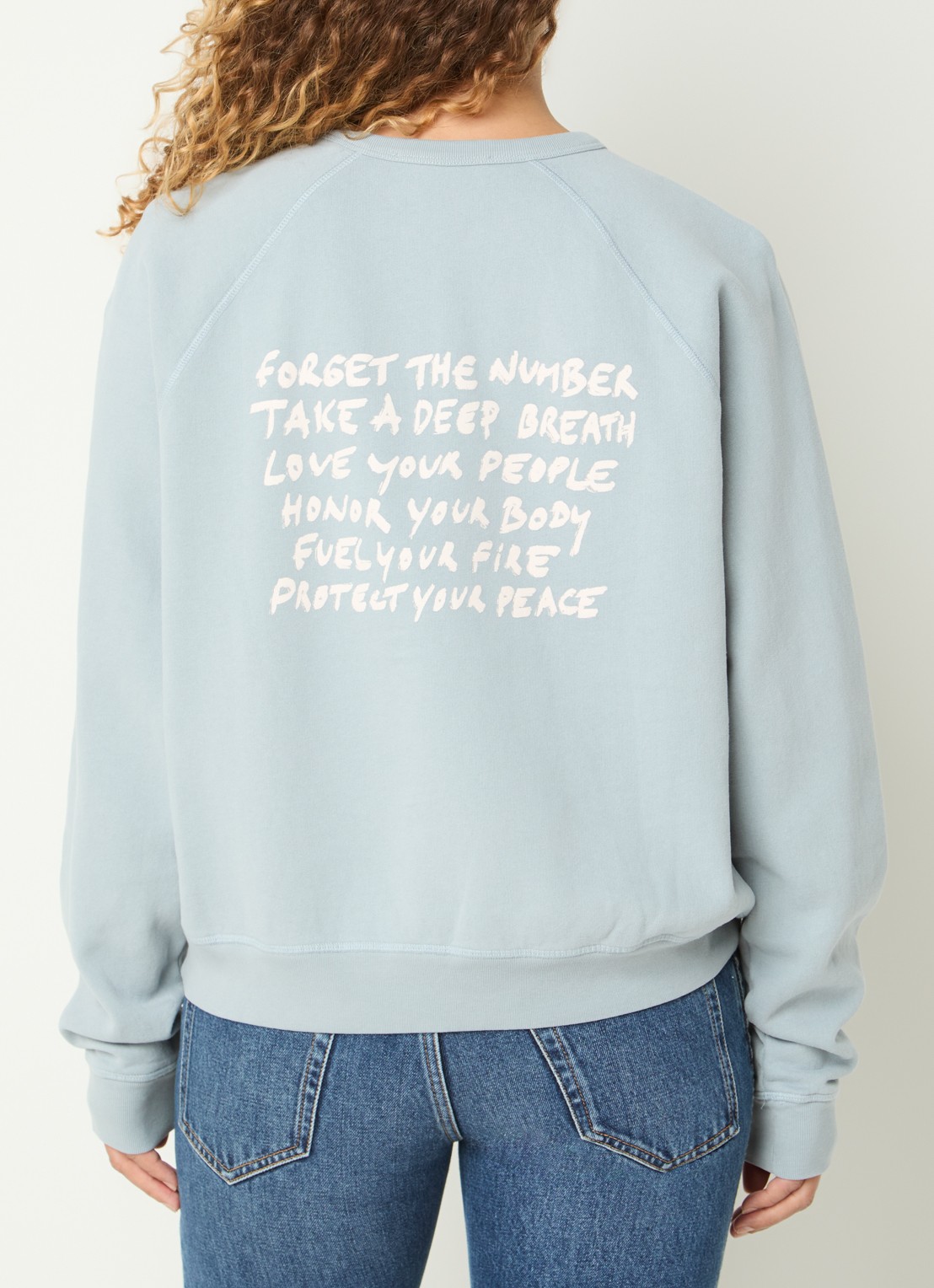 ba&sh Swing sweater met front- en backprint - detail 3 lichtblauw