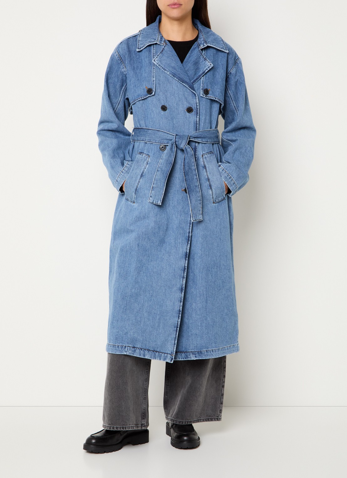 ba&sh Tresca double-breasted trenchcoat van denim met ceintuur - detail 3 indigo