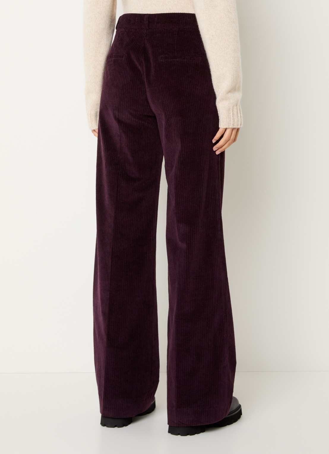 ba&sh Vily mid waist loose fit broek van corduroy - achterkant aubergine