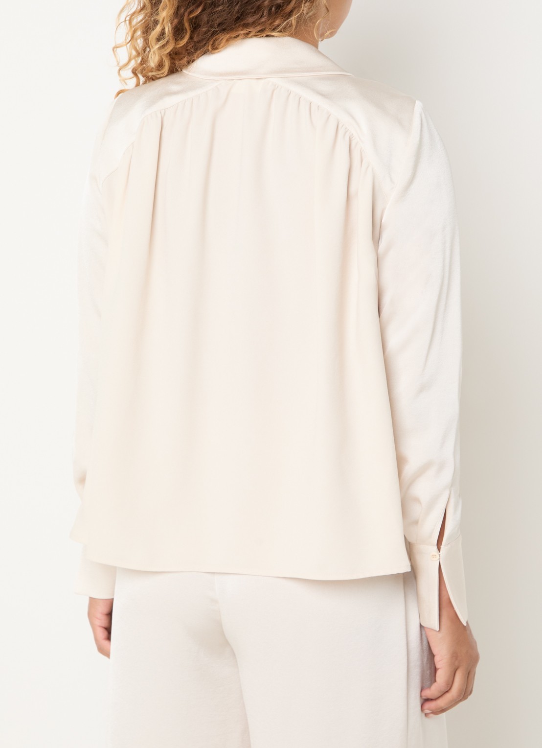 ba&sh Wilna blouse met V-hals - achterkant 4 creme