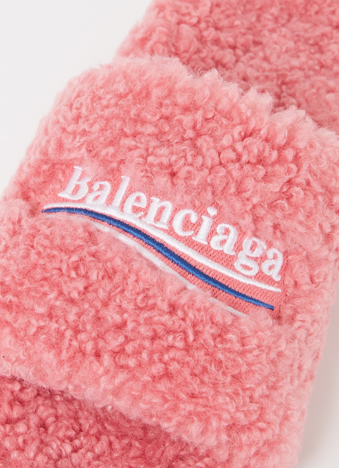 Balenciaga Furry slipper van teddy met logo - detail 6 roze