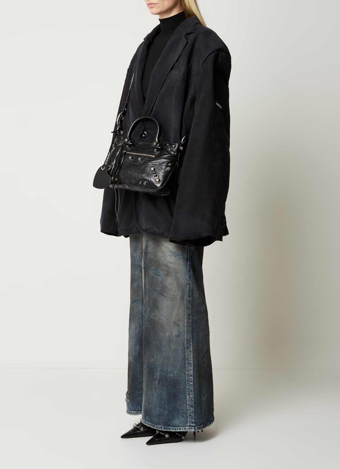 Balenciaga Neo Cagole M handtas van lamsleer met studs - voorkant 2 zwart