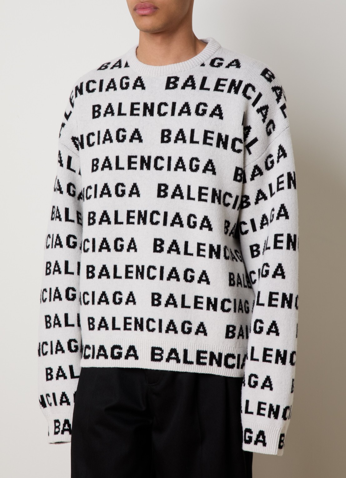 Balenciaga Oversized fijngebreide trui van wol met logoprint - detail 3 gebroken wit