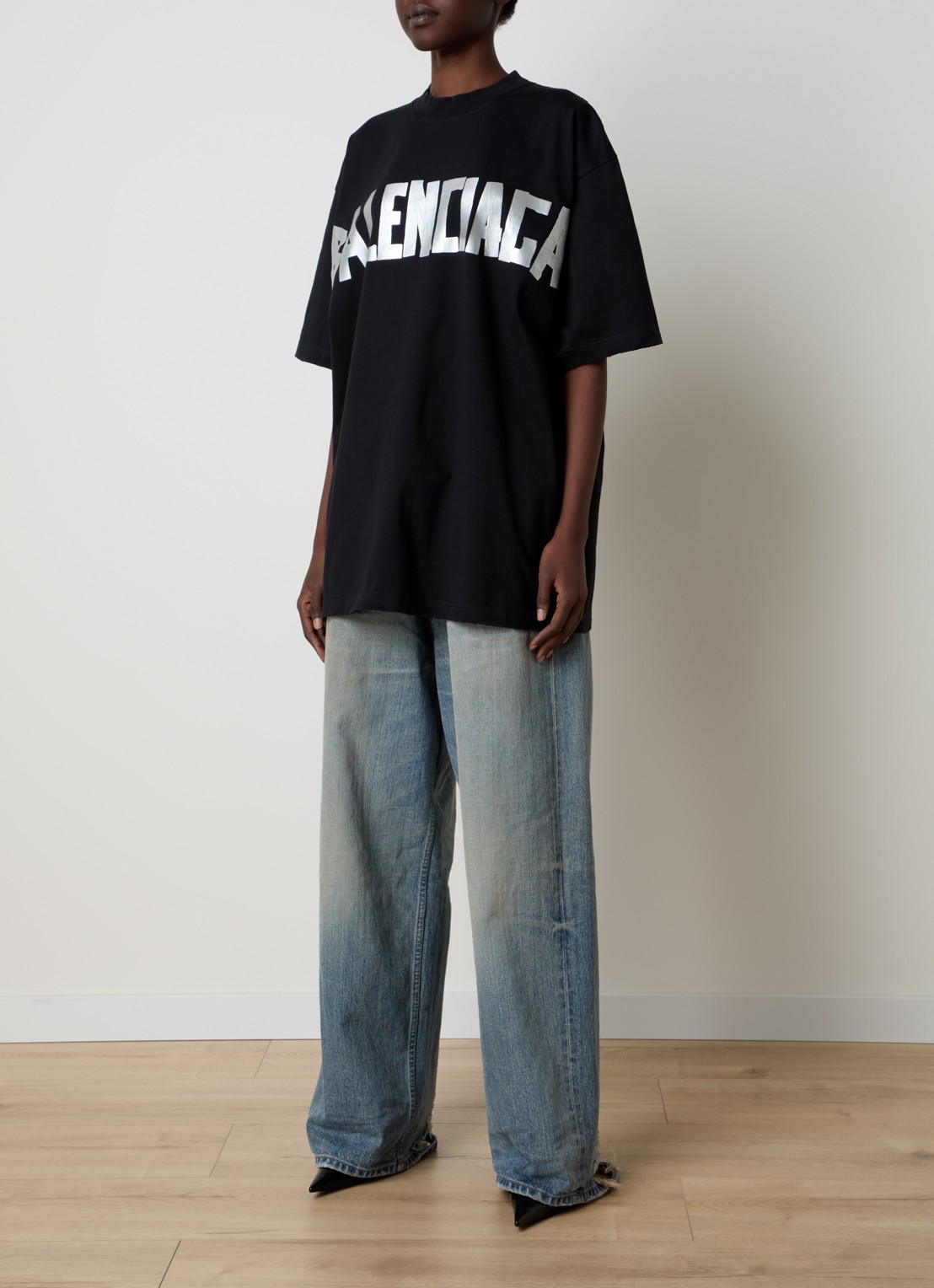 Balenciaga T-shirt met logo- en backprint - voorkant 3 zwart