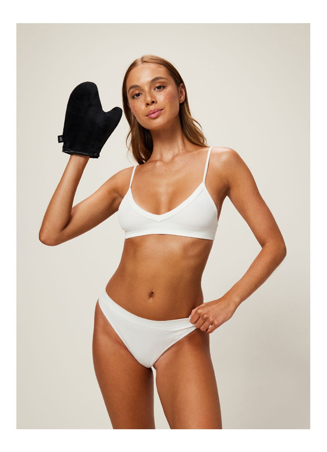 Bali Body Luxe Tanning Mitt - zelfbruiner handschoen - detail 3 undefined