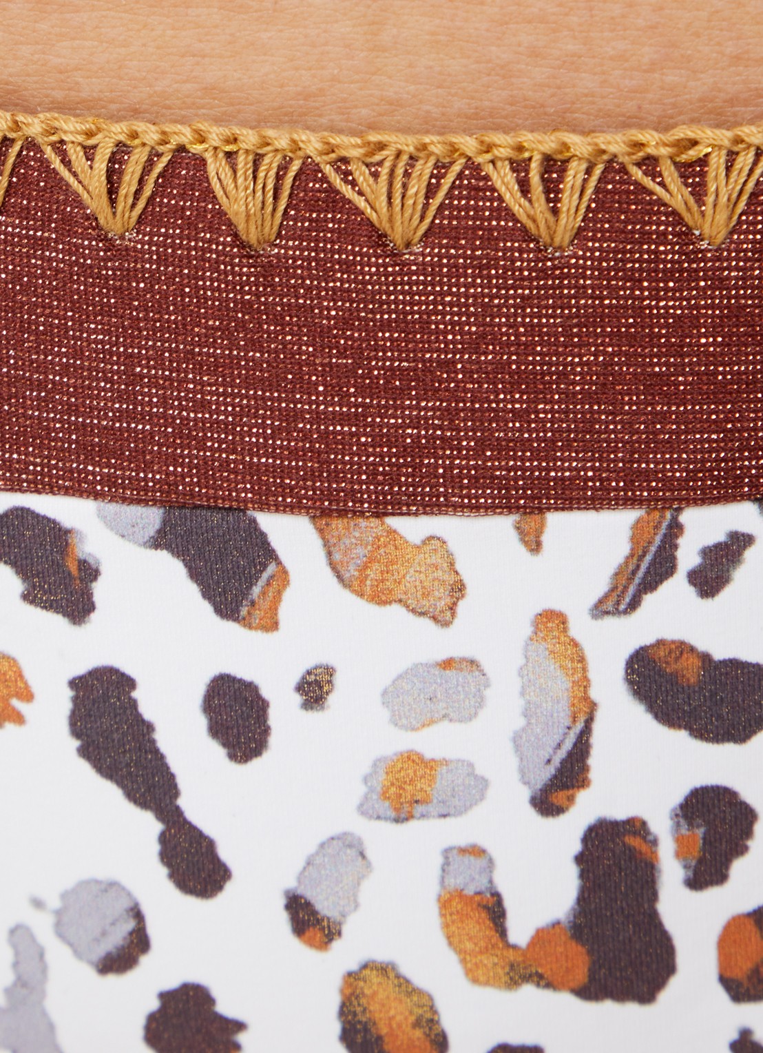 Banana Moon Blika Dunara bikinislip met panterprint - detail 2 wit
