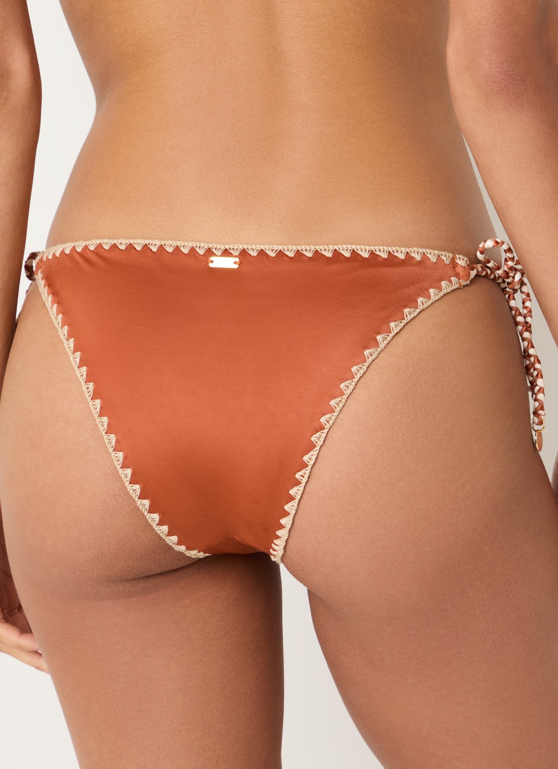 Banana Moon Blika Nazca bikinislip met geknoopt detail en lurex - achterkant 3 roestbruin