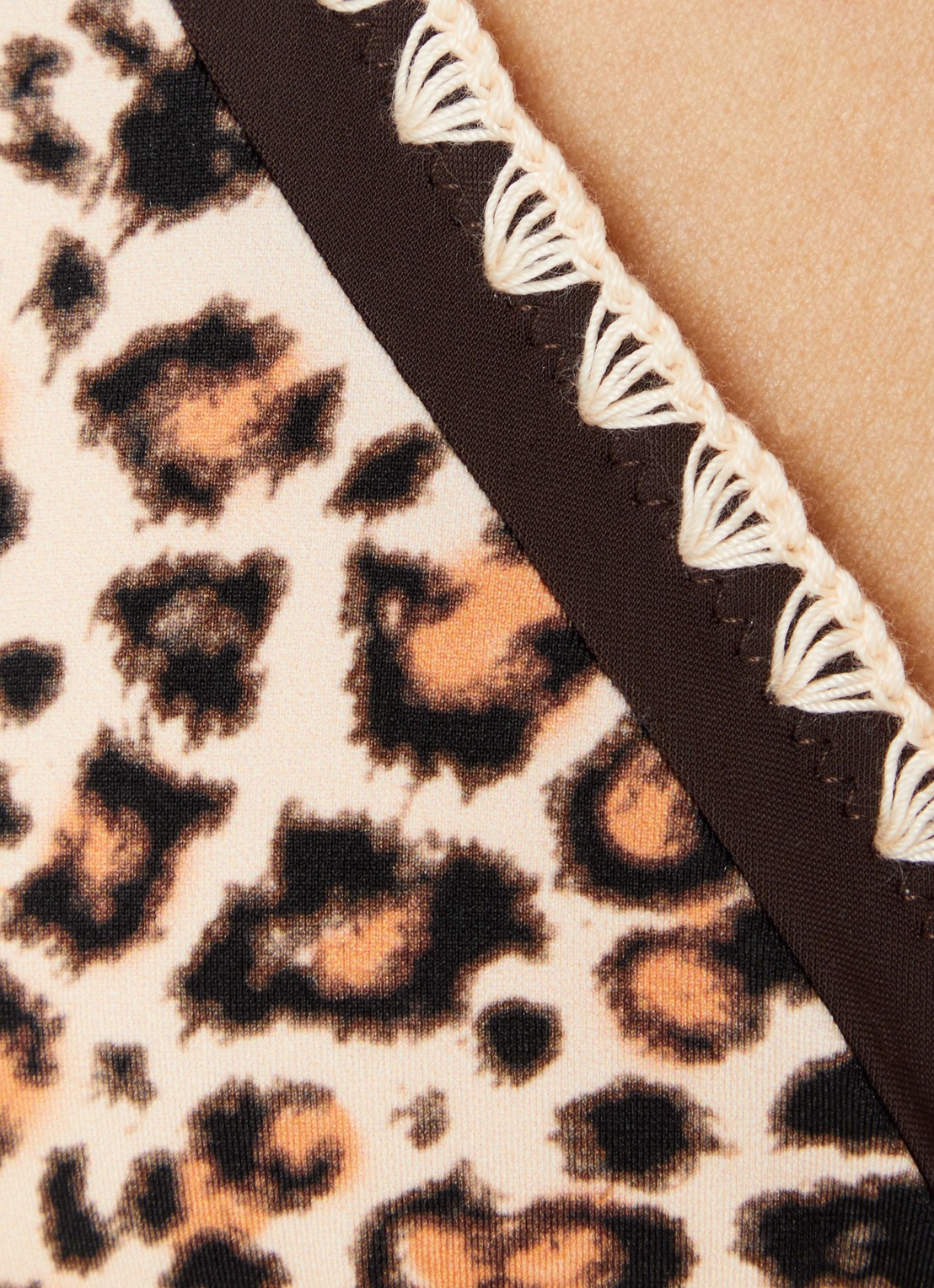 Banana Moon Bluco Savari triangel bikinitop met panterprint  - detail 5 beige