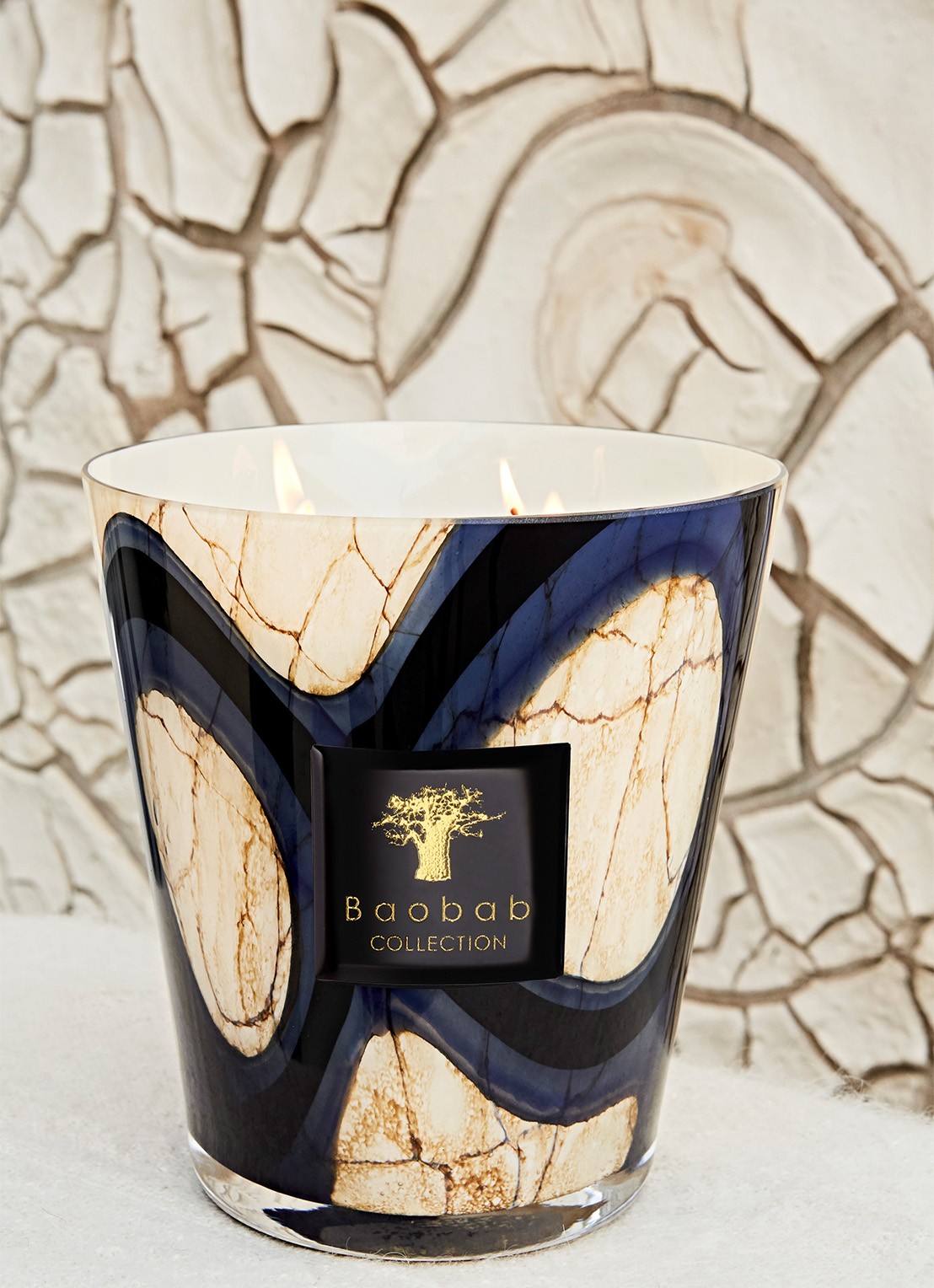 Baobab Collection Stones Lazuli Max 16 geurkaars 1,1 kg - voorkant 2 donkerblauw