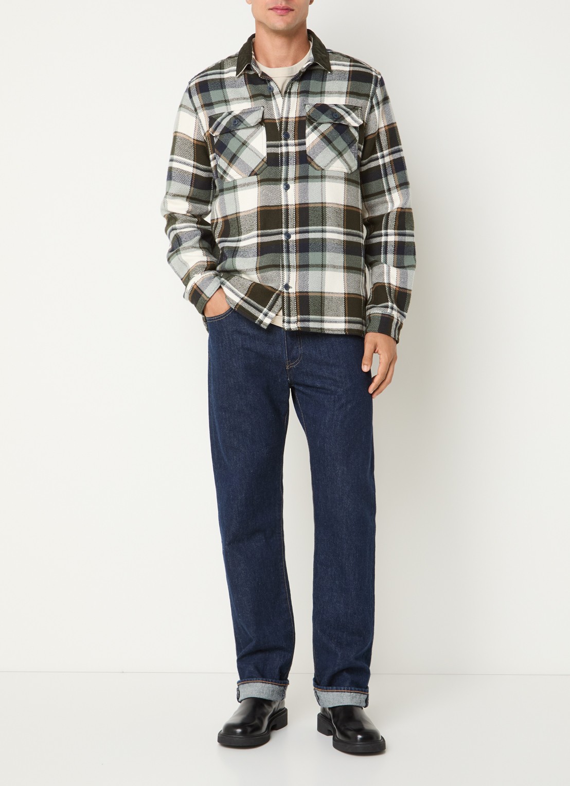 Barbour Grasmoor overshirt met ruitdessin en borstzakken - voorkant 2 olijfgroen