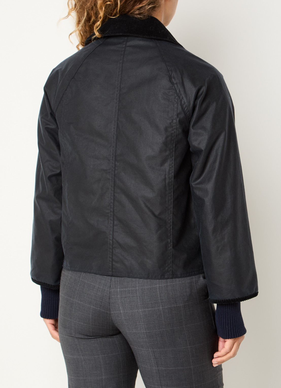 Barbour Jack met klepzakken - achterkant donkerblauw