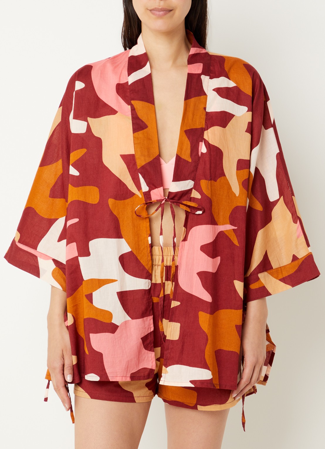 Barts Falesy kimono met camouflageprint - detail steenrood