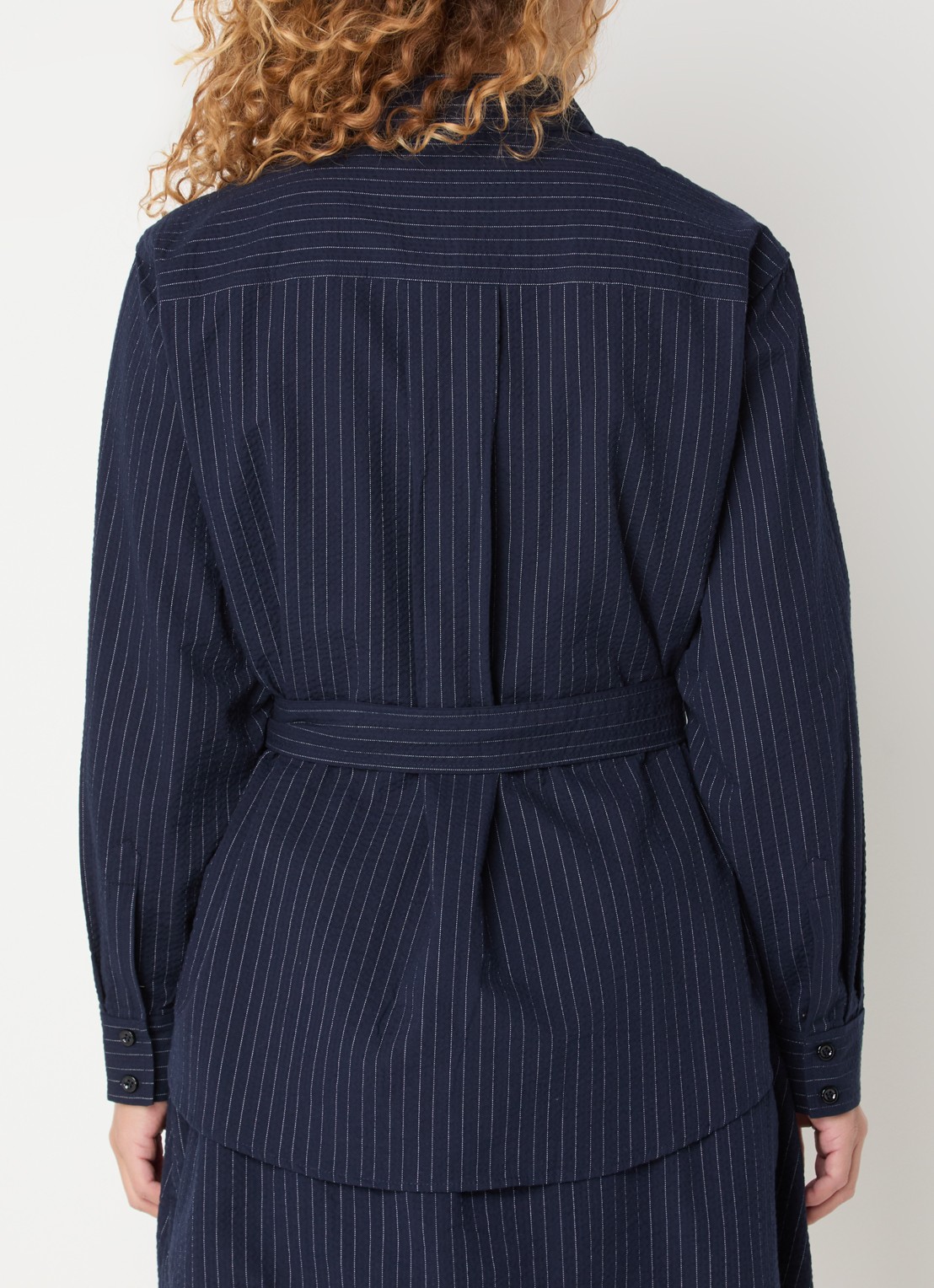 Baum und Pferdgarten Matina blouse met krijtstreep en strikceintuur - achterkant 3 donkerblauw