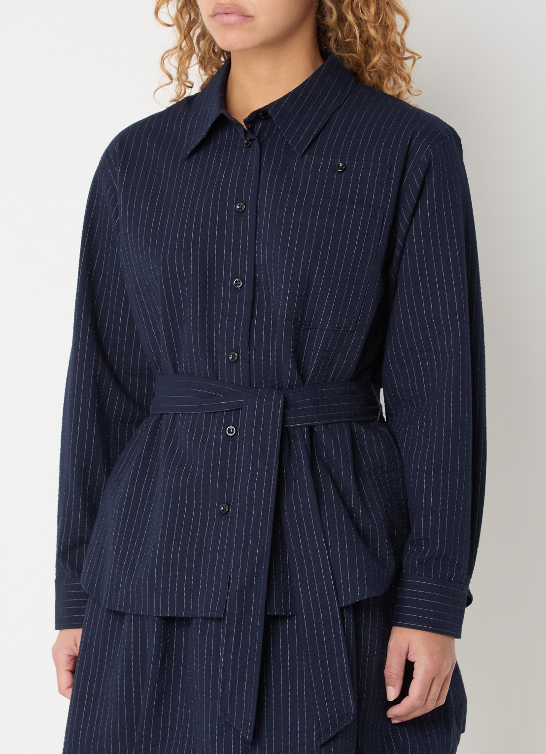 Baum und Pferdgarten Matina blouse met krijtstreep en strikceintuur - detail 4 donkerblauw