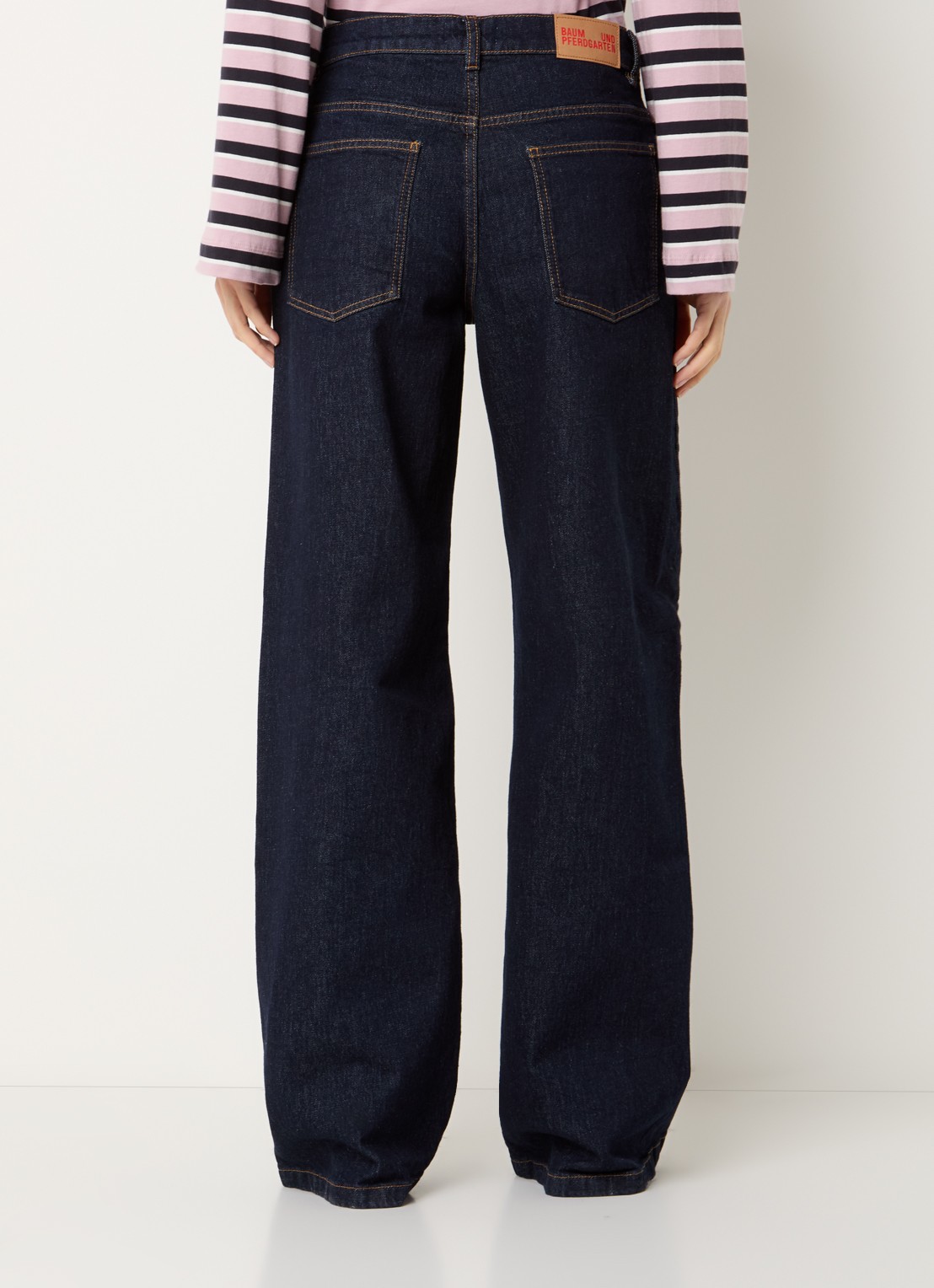 Baum und Pferdgarten No 02 high waist wide leg jeans met donkere wassing - achterkant indigo