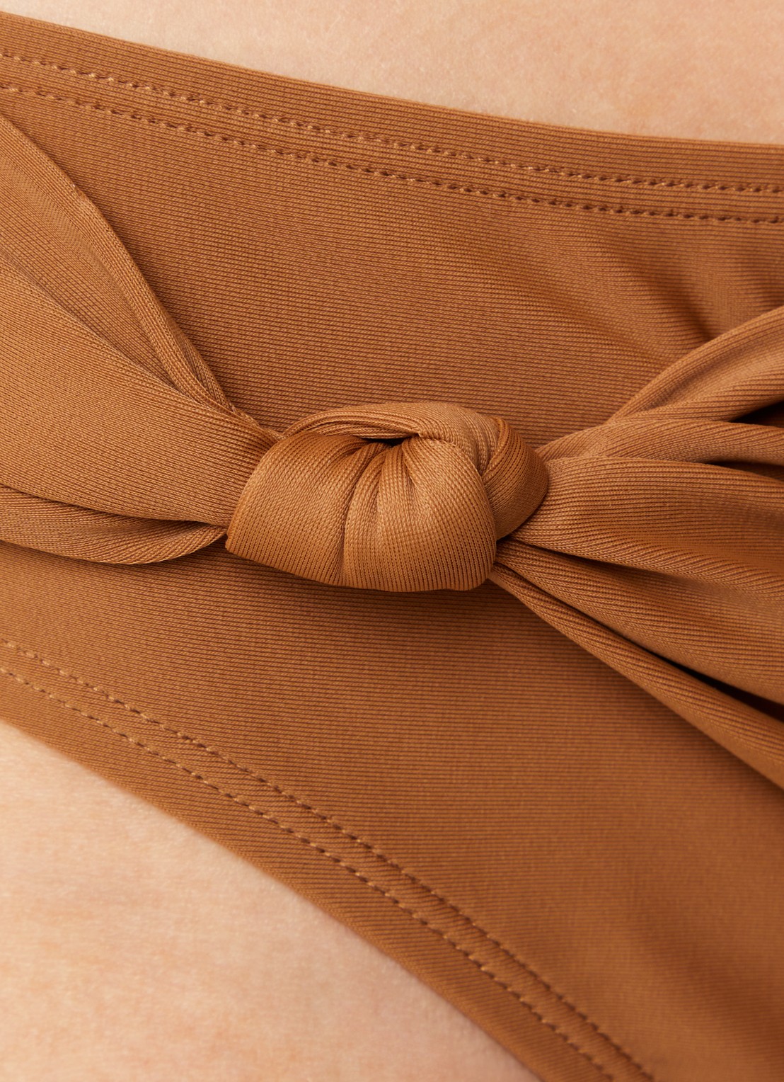 Beachlife Bikinislip met plooidetail - detail 5 bruin