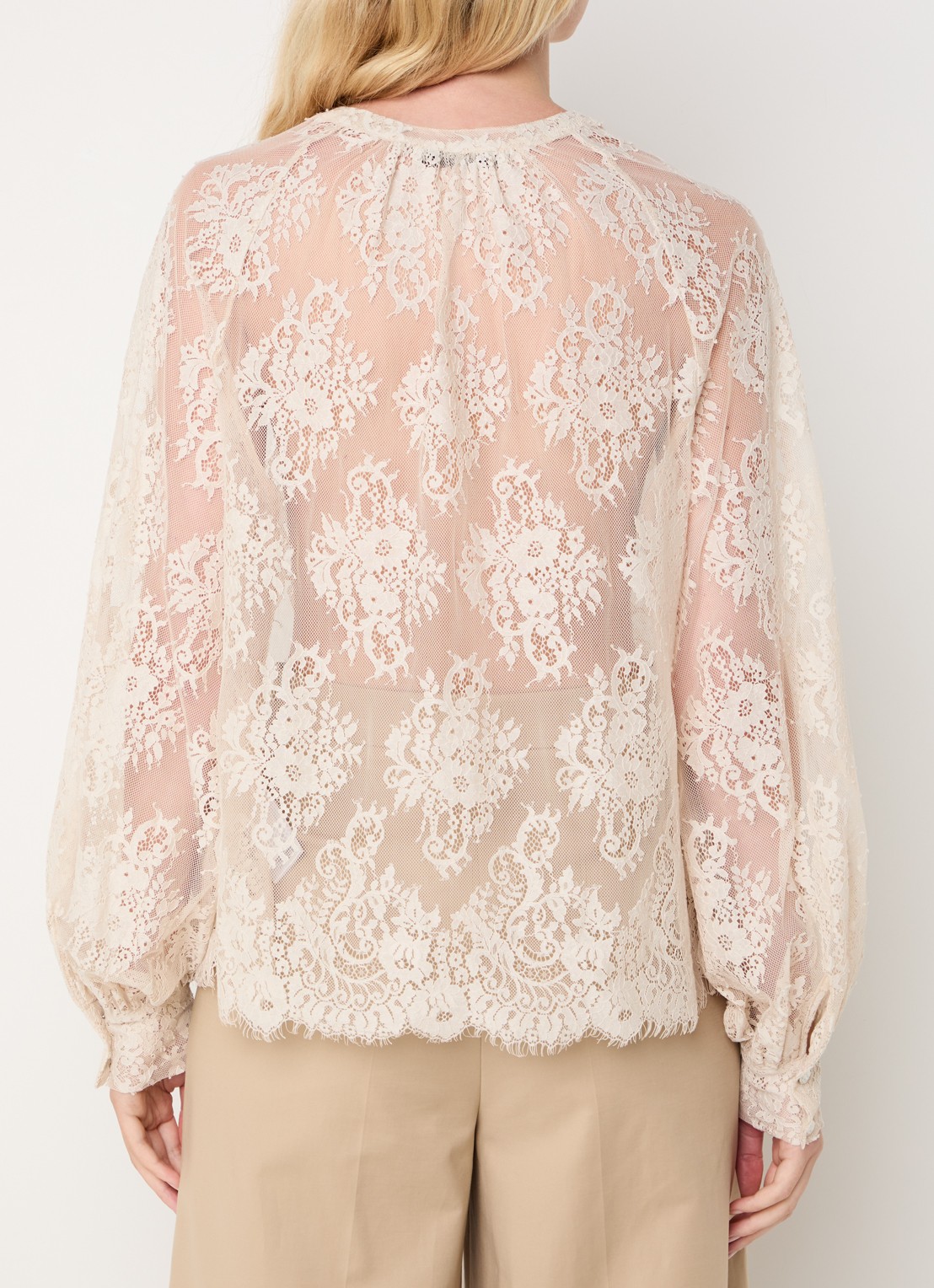 Beaumont Caroline tuniek van kant met ballonmouw - achterkant 4 creme