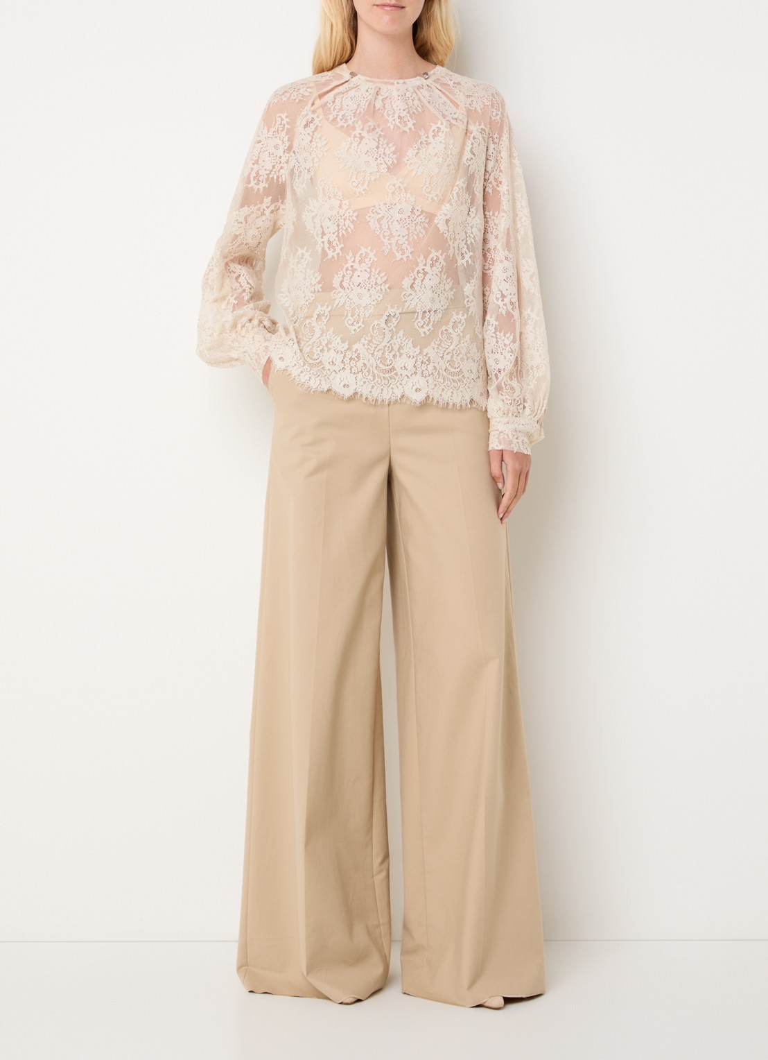 Beaumont Caroline tuniek van kant met ballonmouw - voorkant 2 creme