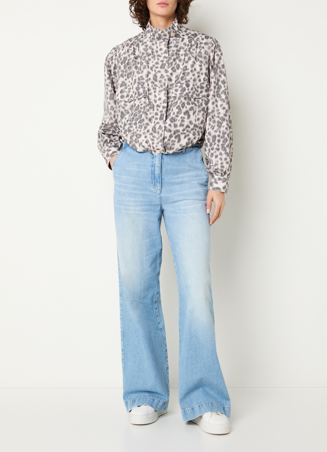 Beaumont Darcy jack met panterprint en klepzakken - voorkant 3 grijs