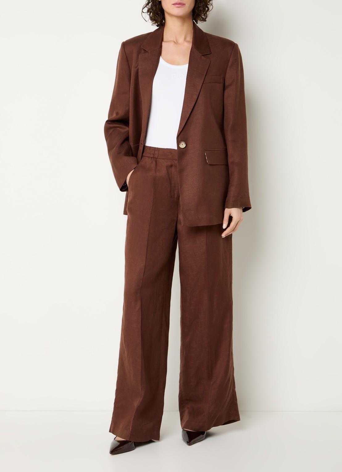 Beaumont Girona high waist wide fit pantalon met elastische band - voorkant 3 hazelnootbruin
