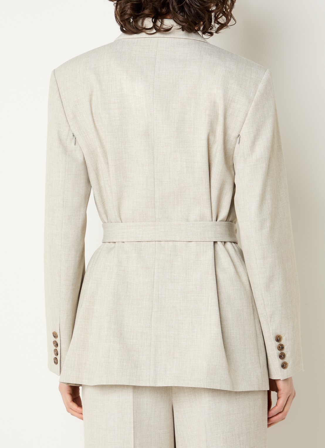 Beaumont Grenoble single-breasted blazer met gemêleerd dessin en strikceintuur - achterkant beige